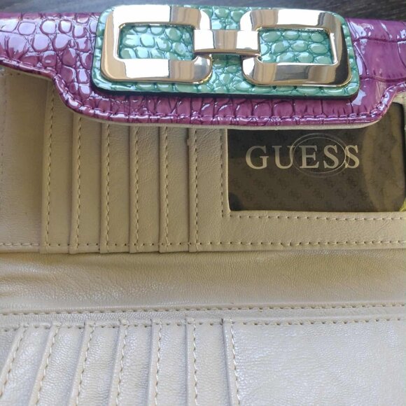 Vintage Guess Y2K Mikelle Wallet New WIth Tags - Picture 4 of 9